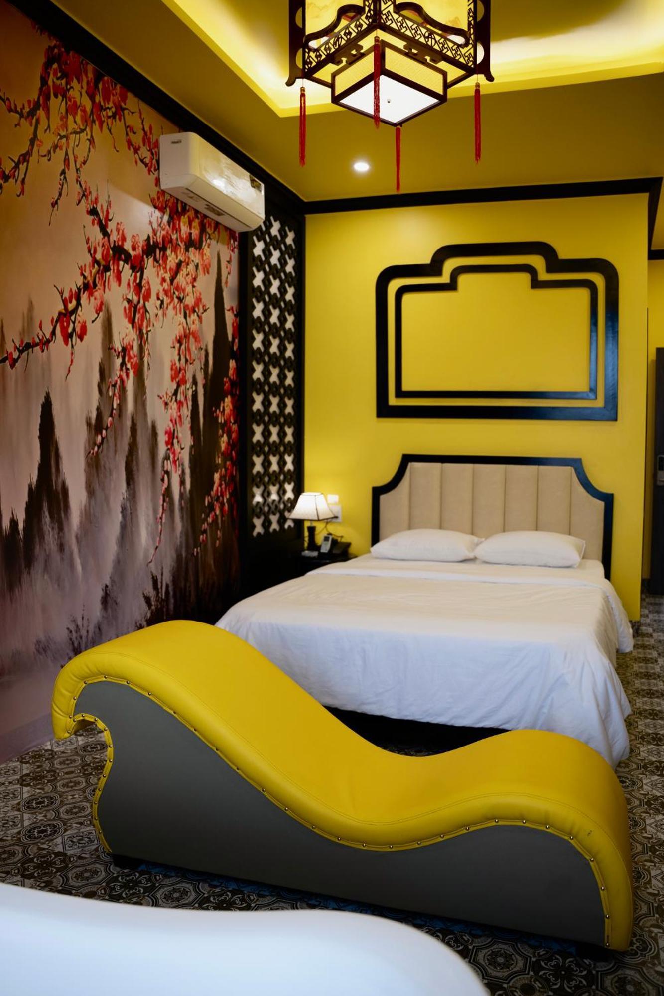 Tuyet Suong Hotel Куангнгай Экстерьер фото