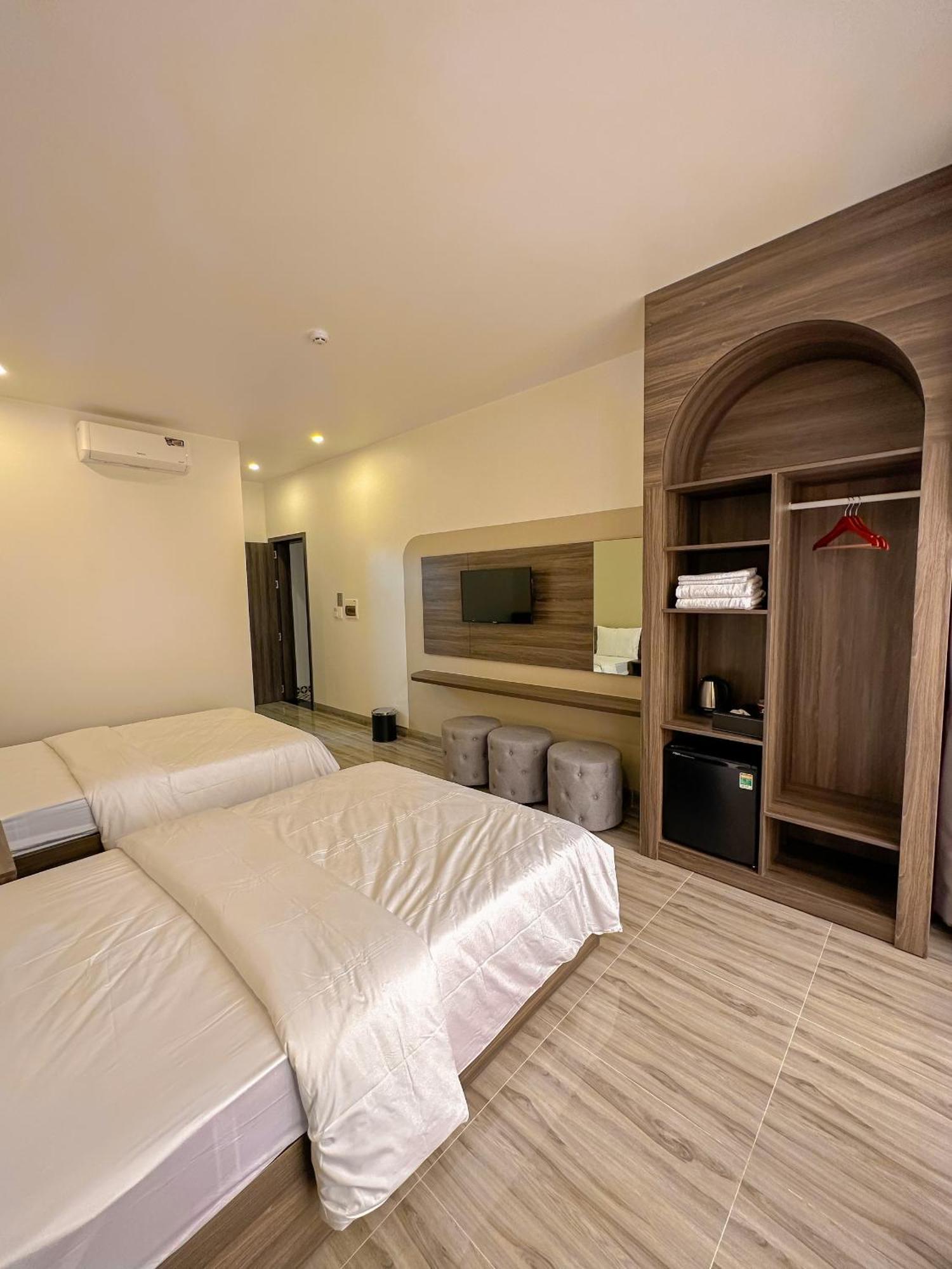Tuyet Suong Hotel Куангнгай Экстерьер фото