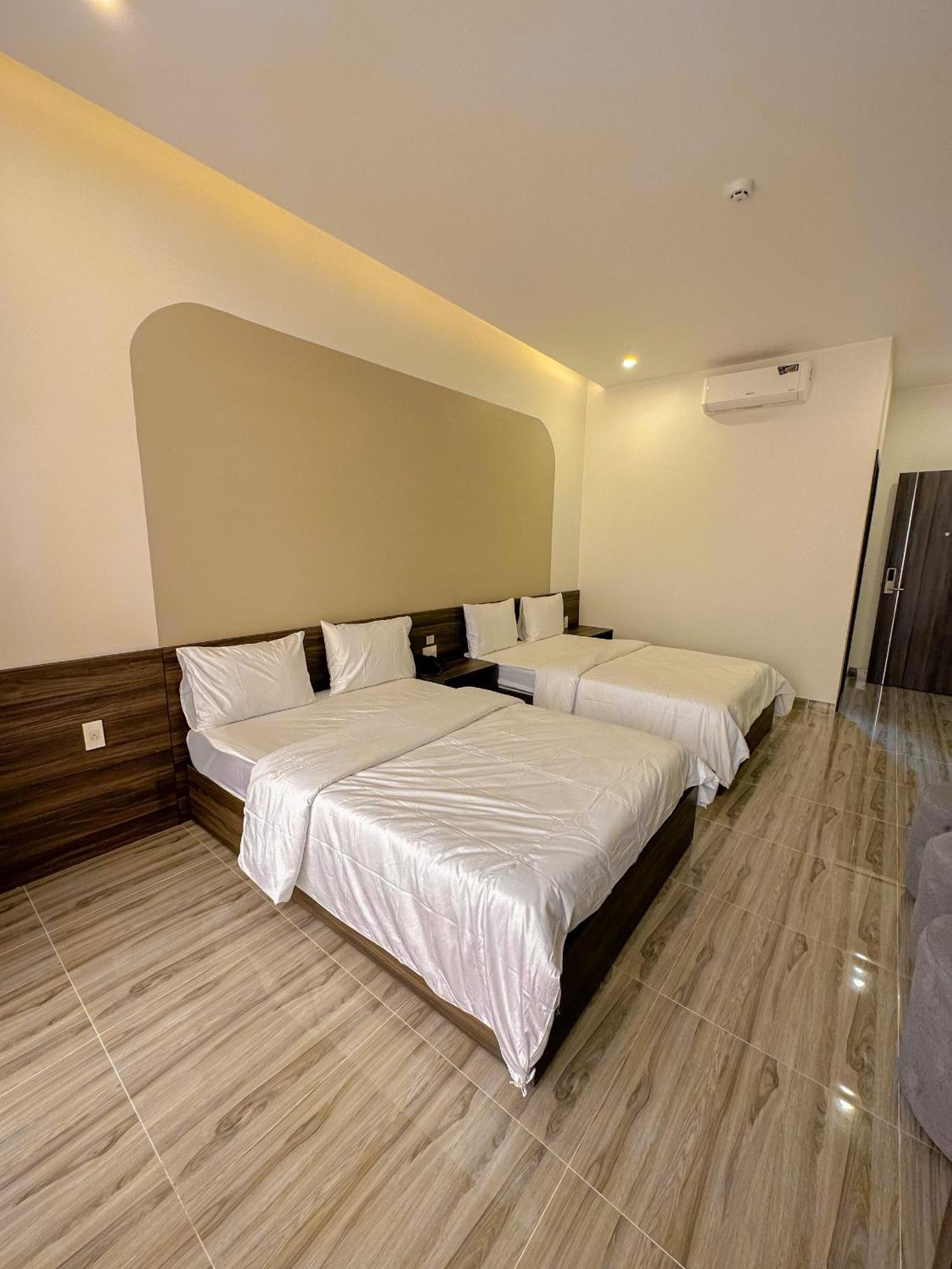 Tuyet Suong Hotel Куангнгай Экстерьер фото